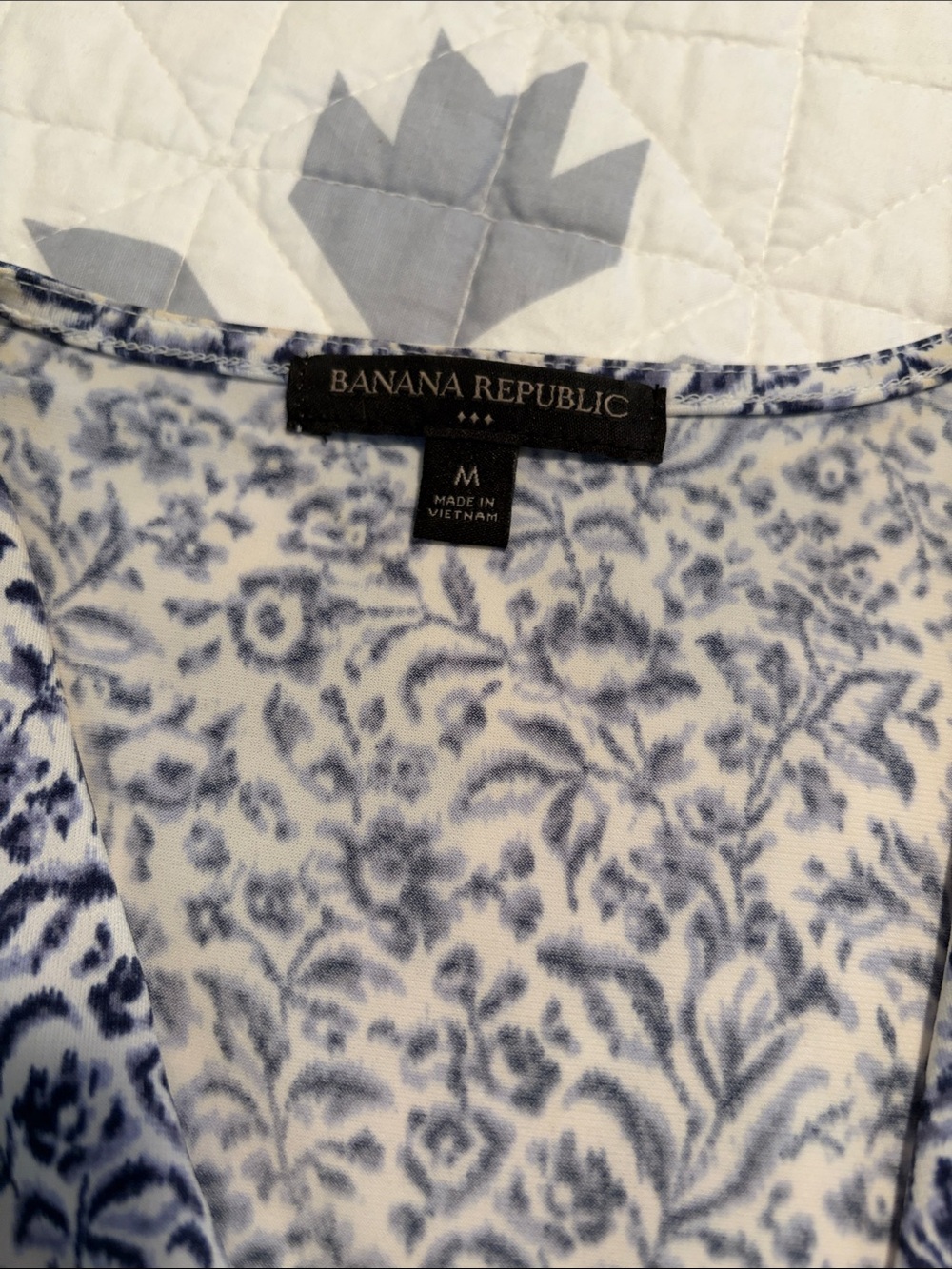 Banana Republic Sleeveless Blue Floral Surplice Dress - Picture 4 of 5